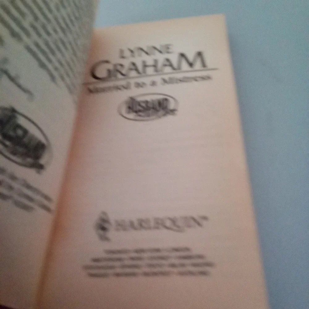 Lynne Graham Married to a Mistress Harlequin Presents 2001 The Husband Hunters